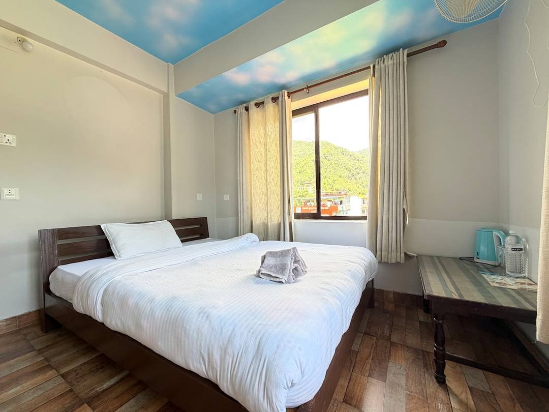 Cozy Private Room in Lakeside Pokhara — photo
