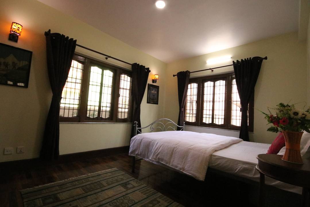 Queen's Forest Apartment — photo