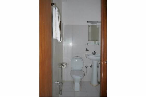 Peace Dragon Lodge. Basic Double. Private shower — photo