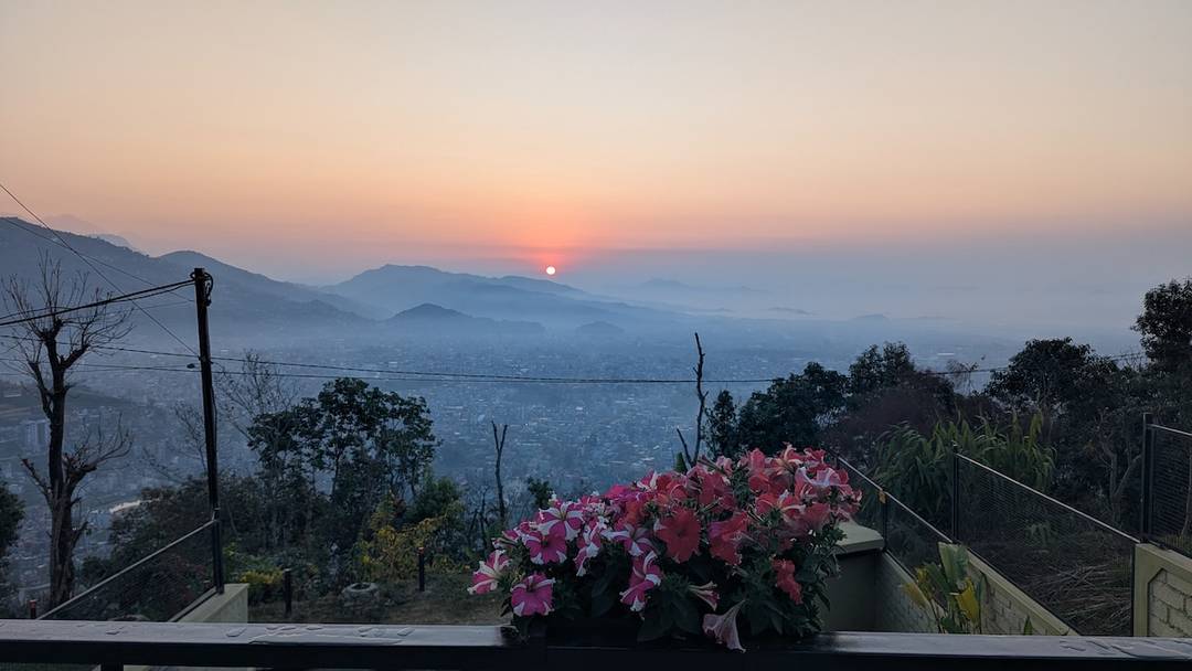 Serenity in the Mountains/Birdsong & Skyline Views — photo
