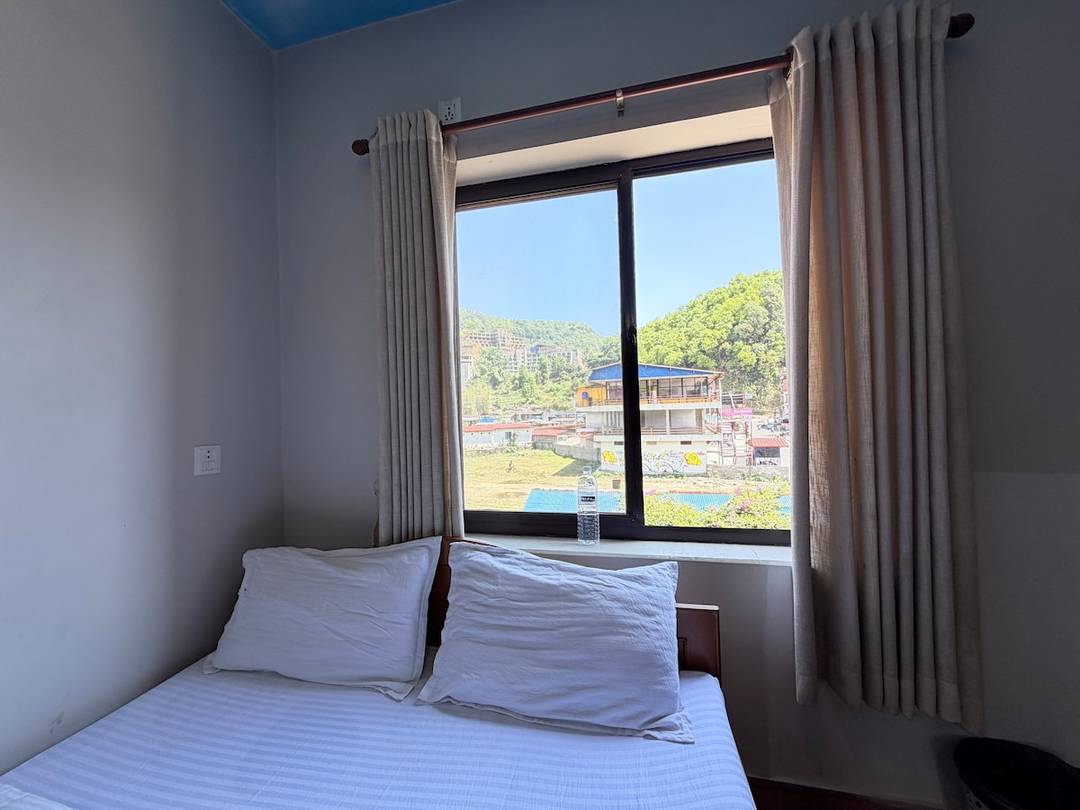 Budget Room in Lakeside Pokhara — photo