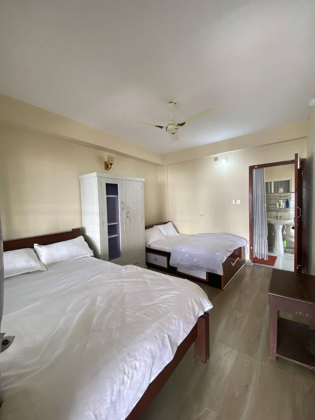 Full Lakeview | 3 BHK Penthouse — photo