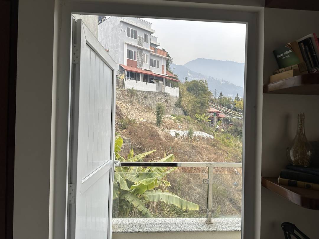 Enjoy the Mountain View with good hiking trails — photo