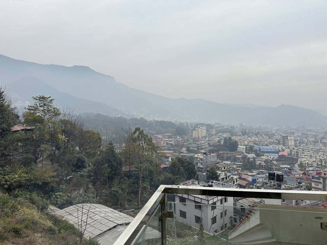 Enjoy the Mountain View with good hiking trails — photo