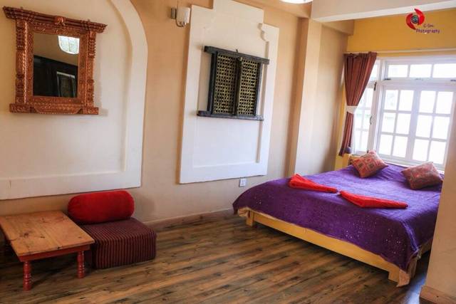 Sweet sunny studio/private balcony
