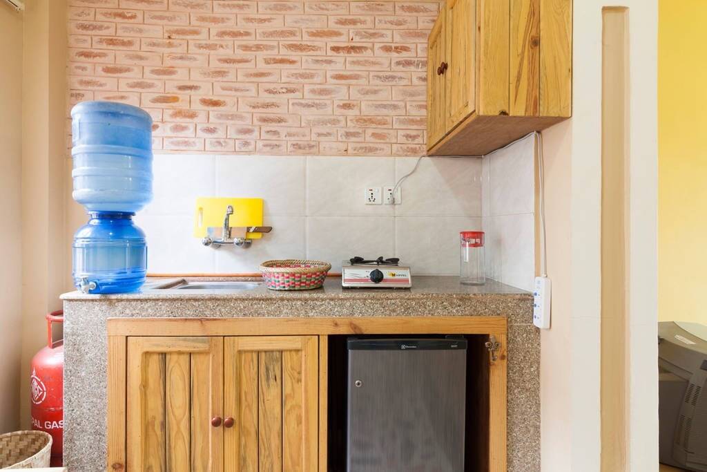 Sweet sunny studio/private balcony — photo