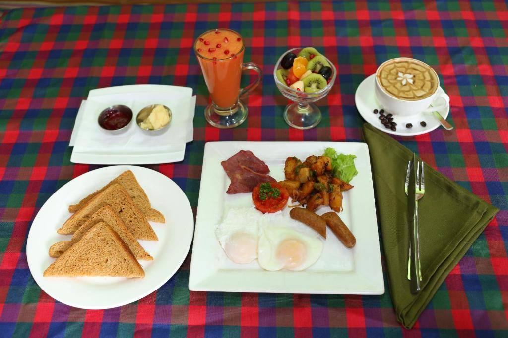 Luxurious  Double bed with Breakfast @ 24$ — photo