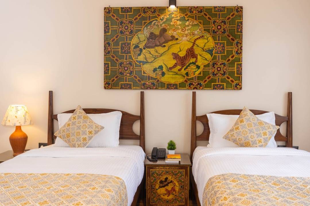 SUPER HOST | Superior Twin/King Bed with Breakfast — photo