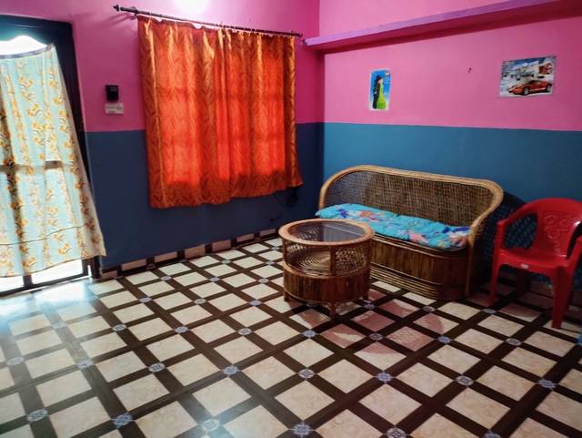 Lovely 2 bedroom, kitchen and sitting with parking