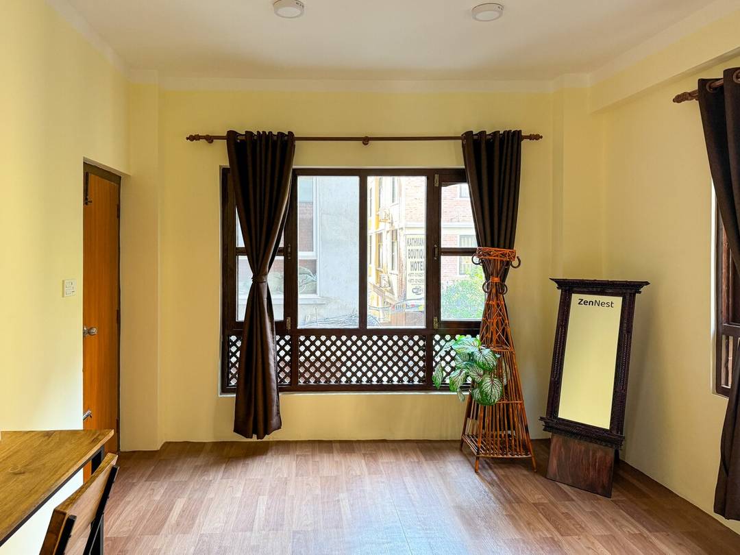 Cozy Queen Bed Room near Thamel, attached bathroom — photo