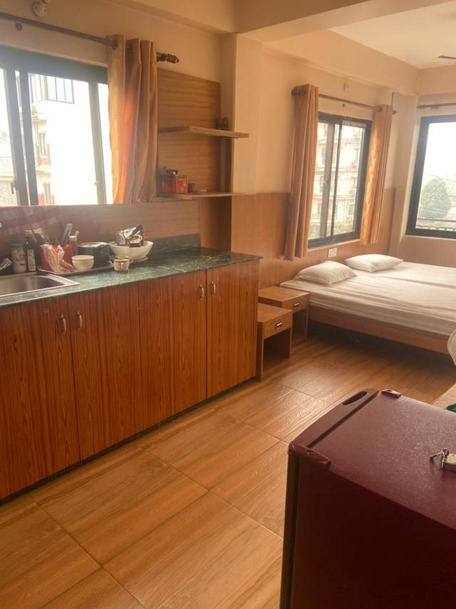Studio with balcony (2 adults)