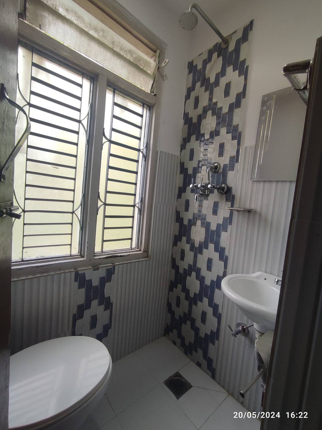 Twin room with attached bath ! — photo