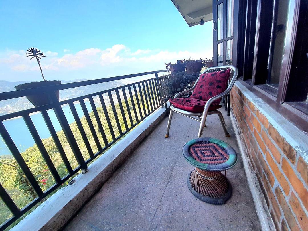 Peace Dragon Lodge -Deluxe Double - views/balcony — photo