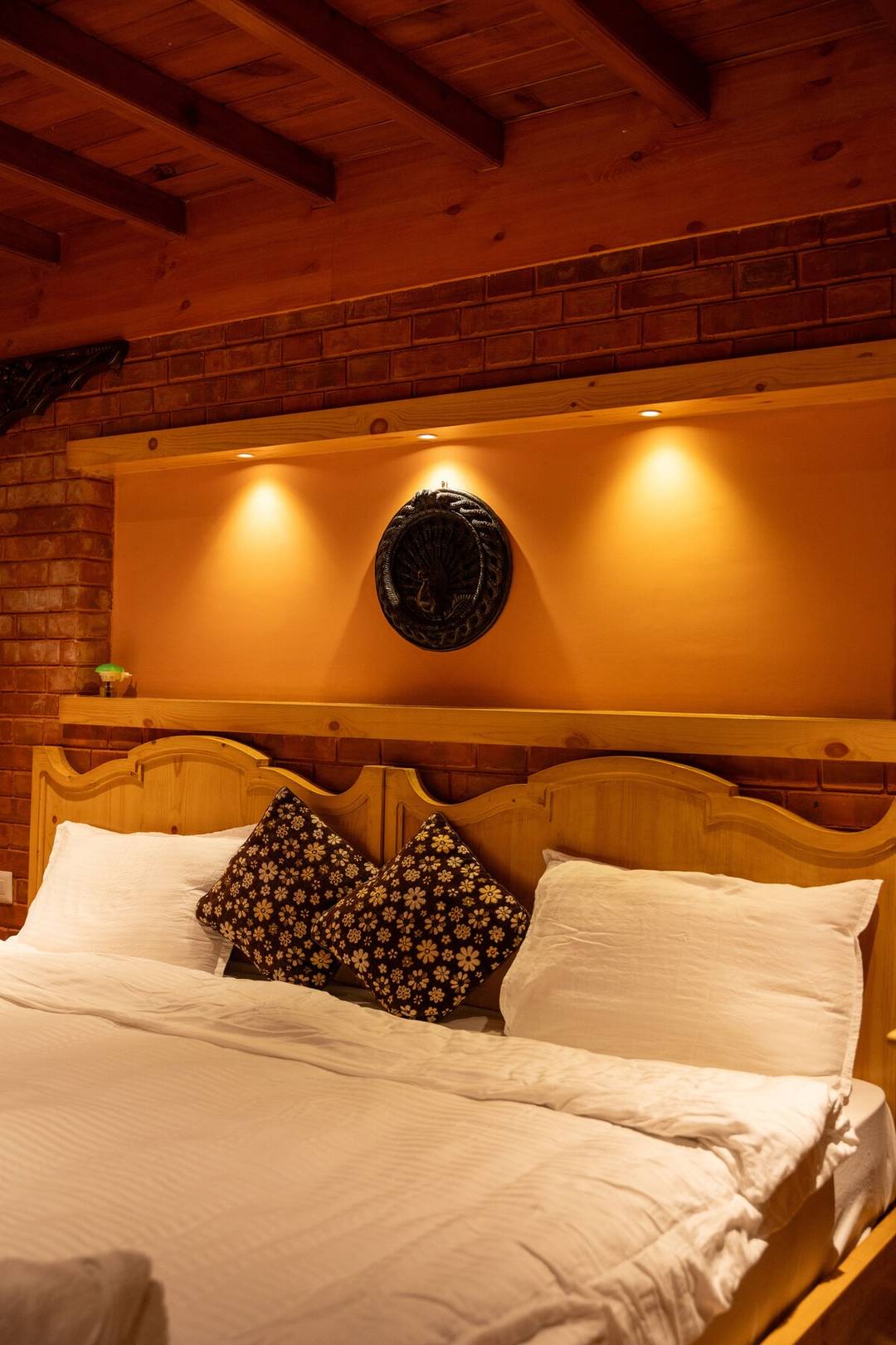 Room with private balcony — photo