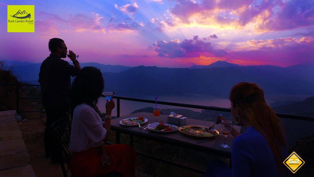 360 view ; mountain ,lake view and paradise nature — photo