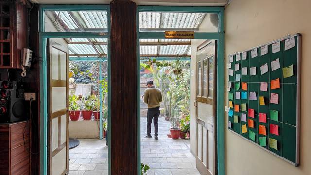 Airy, spacious room centrally located in Thamel