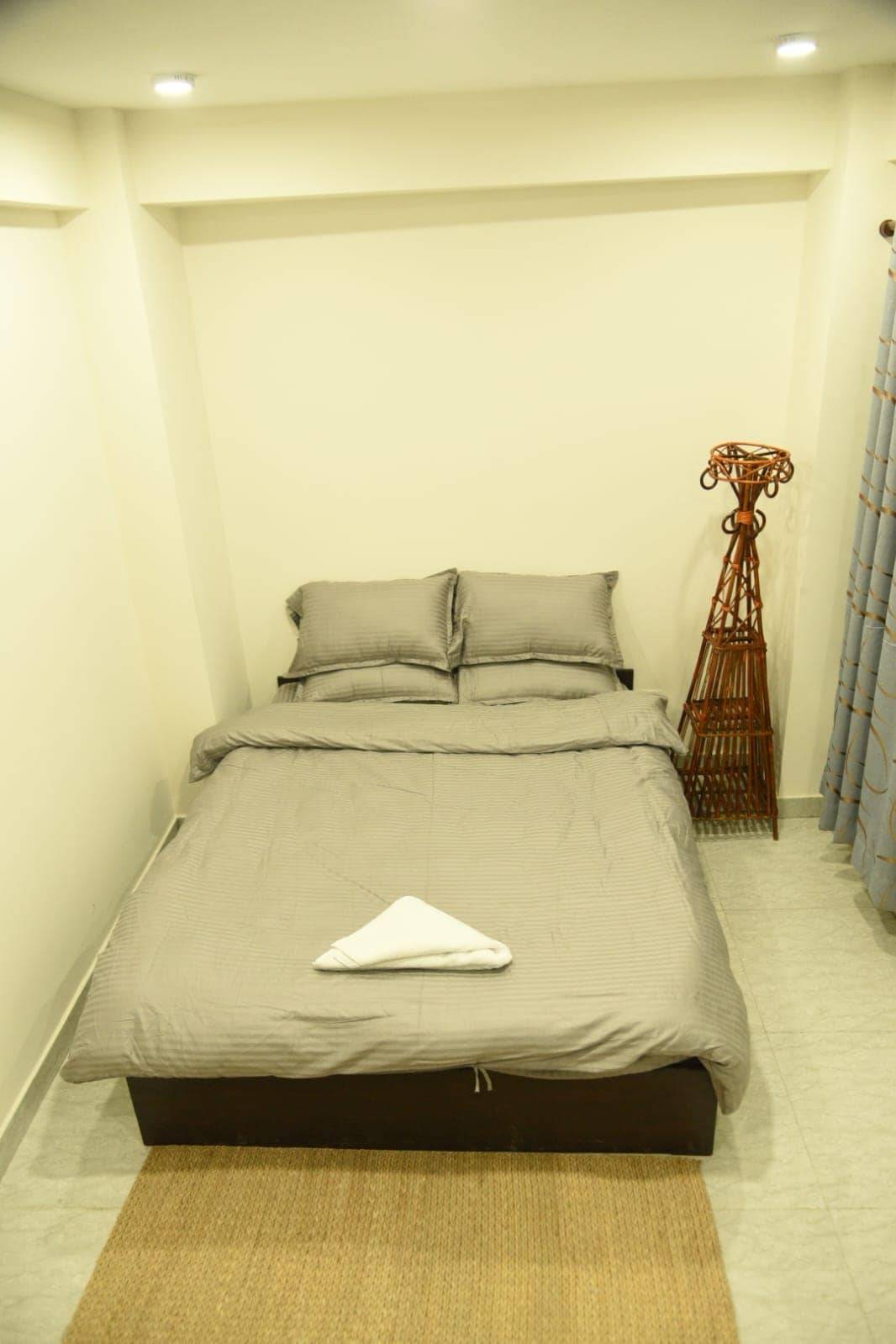 Jhochhen rooms.    Minute away from basantapur — photo