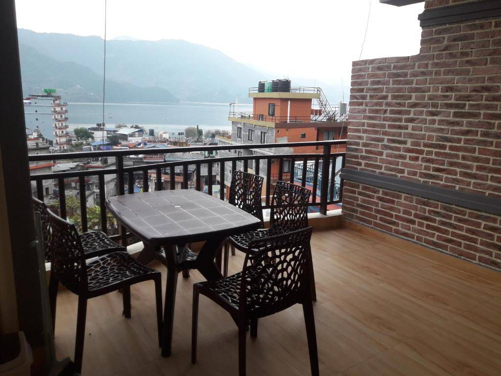Lakeside Cozy Homestay — photo
