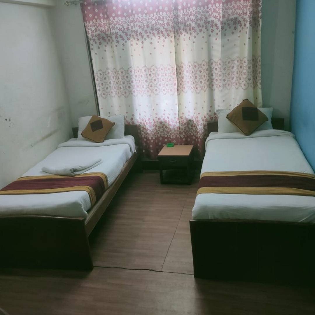 2 Twin Beds with Private Bathroom and Breakfast — photo