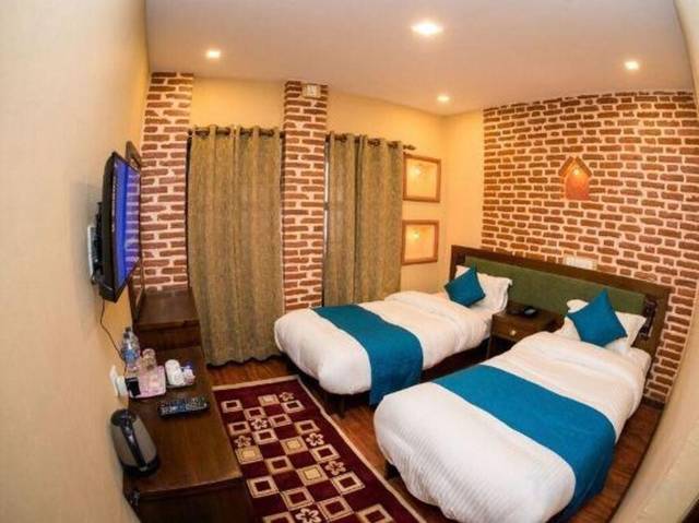 deluxe twin room