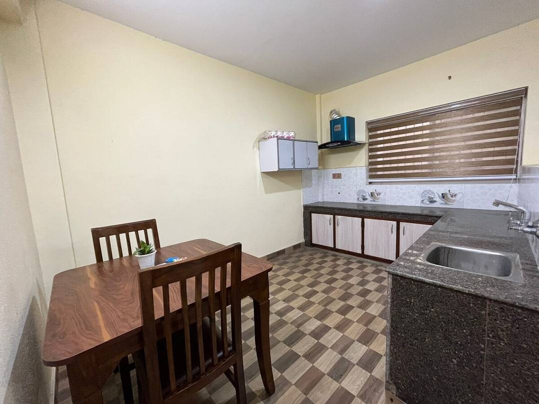 Fully furnished bedroom for 3 with Kitchen — photo