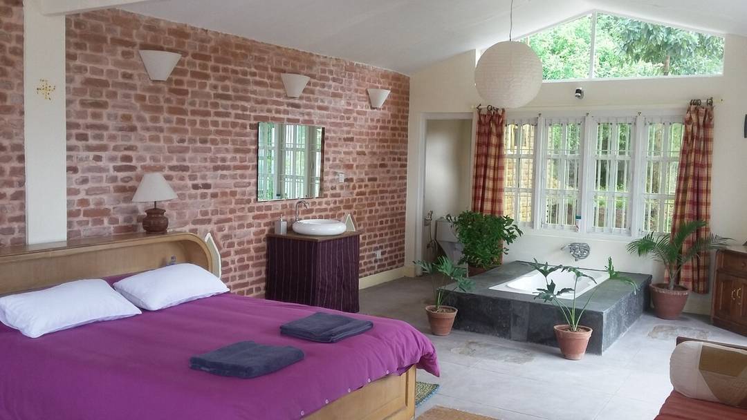 Gagan's cottage with view on the valley — photo