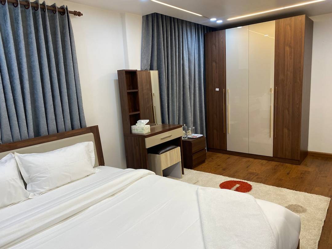 Peaceful Ensuite Room w/ Kitchen & Terrace Access — photo