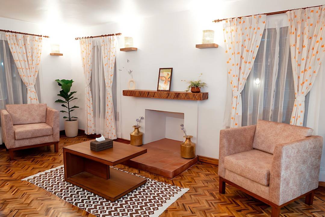 Ground Floor 2BHK Haven | Lush Garden & Parking — photo