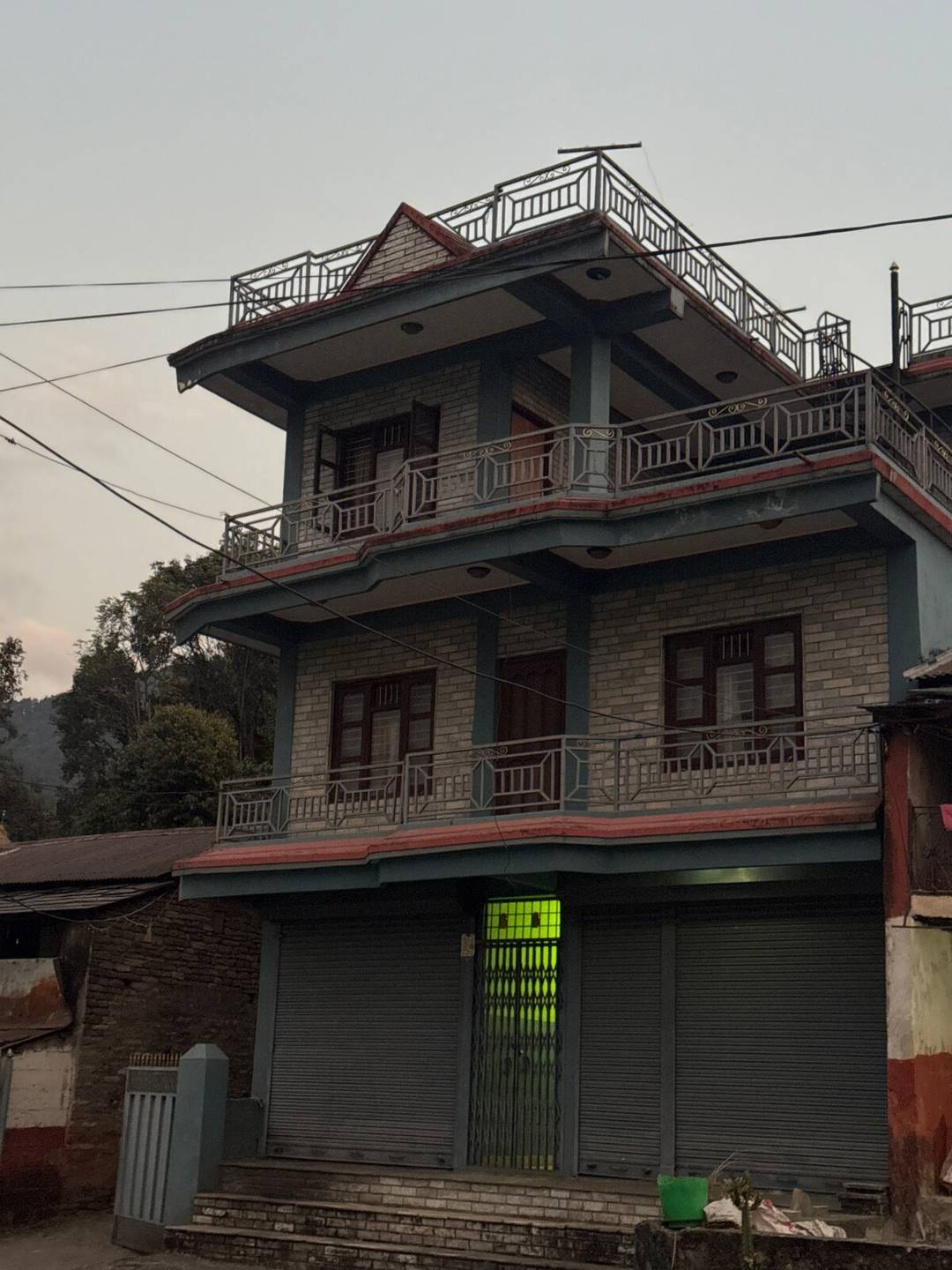 Bestviewofmountainswithall facilities — photo