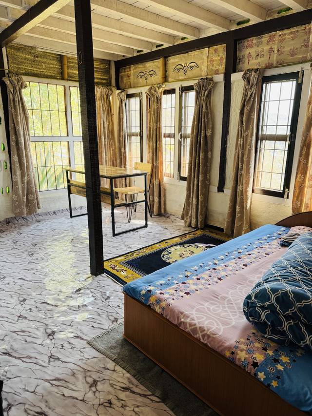 Eco-Friendly Mud House – Private Room w/ Bath