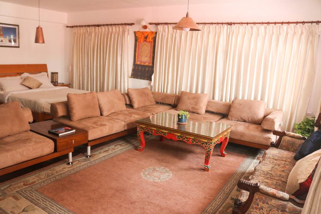 WHITE TARA APARTMENT — photo