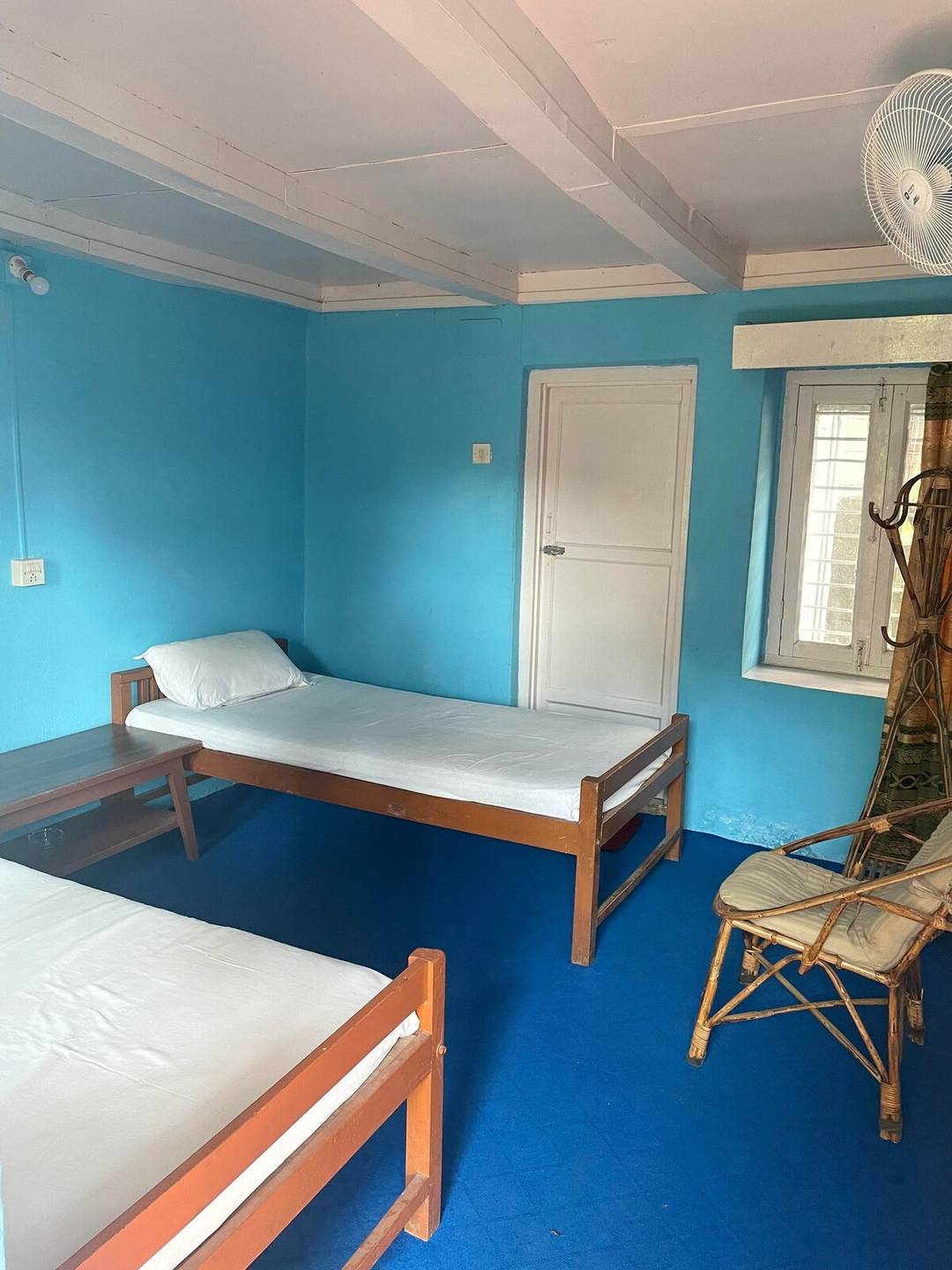Peaceful 8-bedroom hotel with free parking — photo
