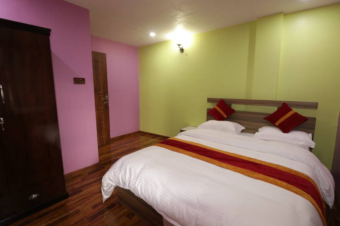 Spacious Double Bed Room — photo