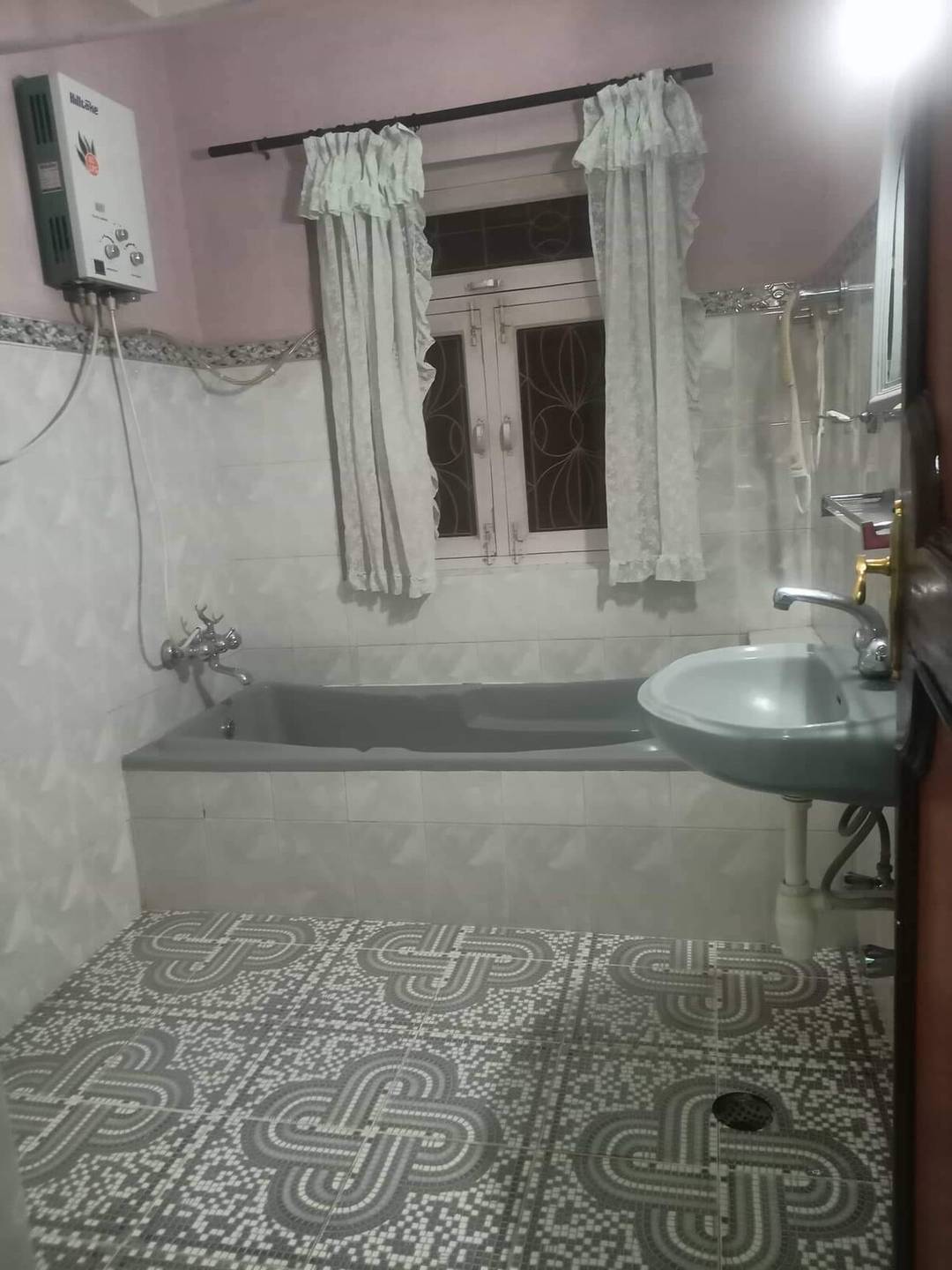 private room 2 — photo