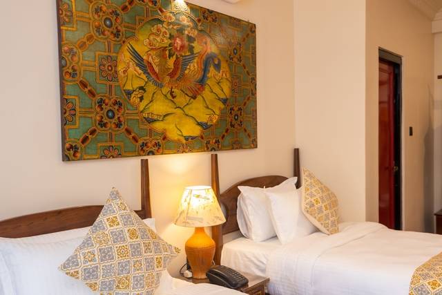 SUPER HOST | Balcony Twin/Double Bed & Breakfast!