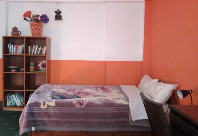 Small apartment with breakfast in local home