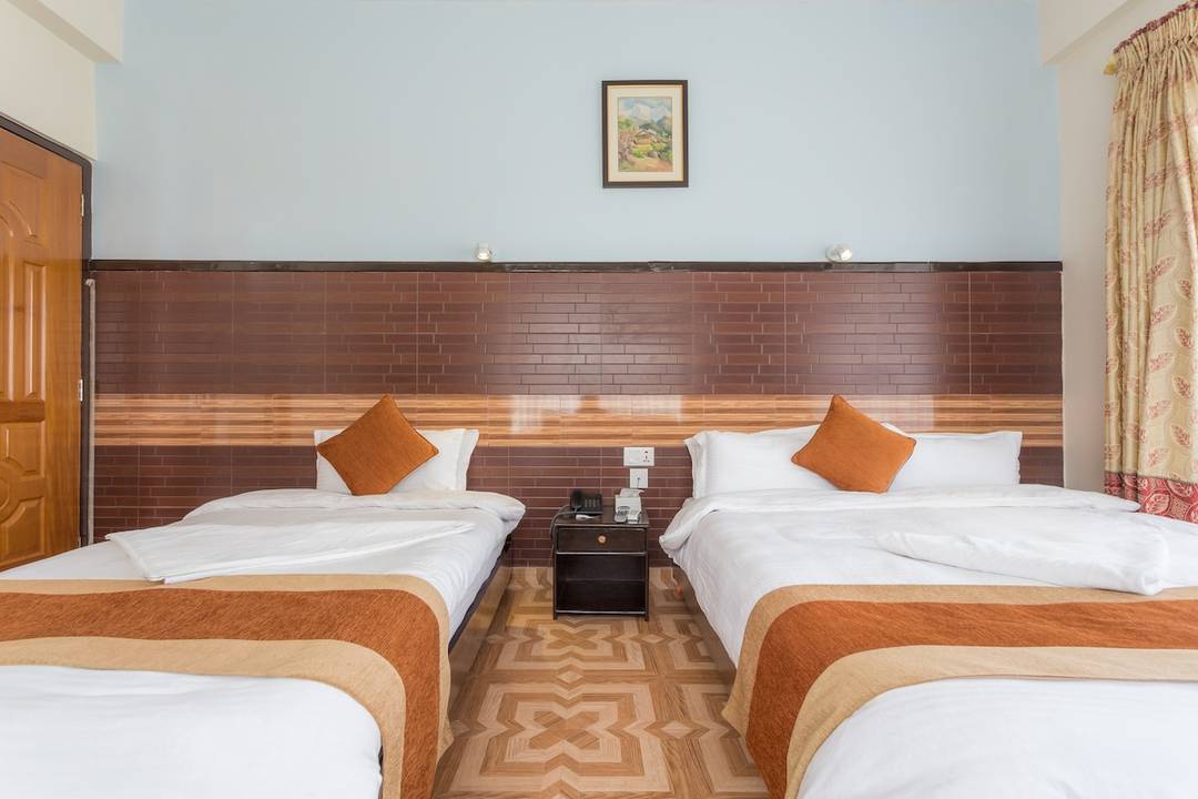 Room for two near lakeside