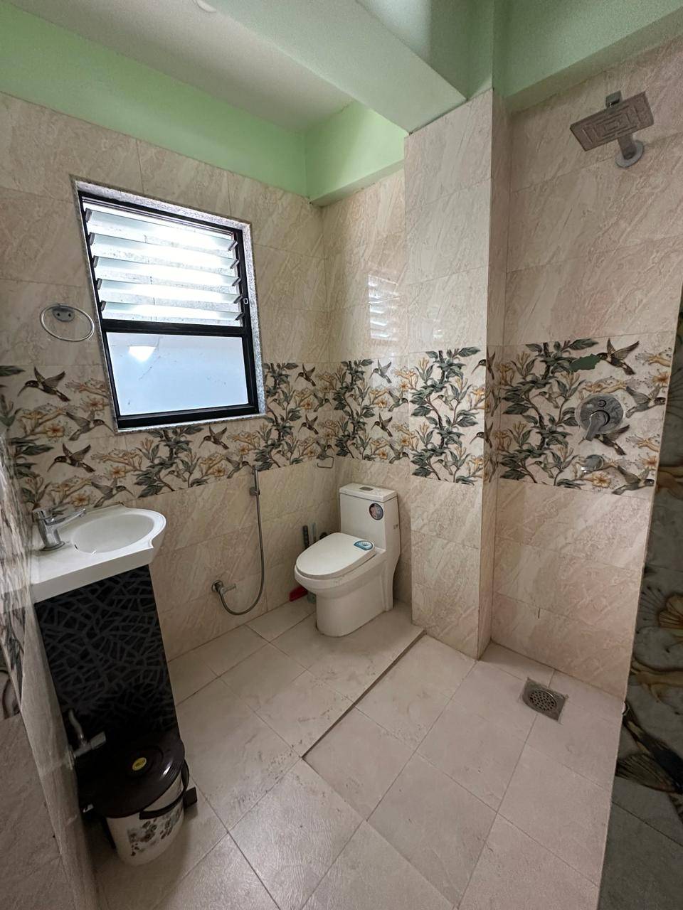 Masterbedroom and attached bath — photo