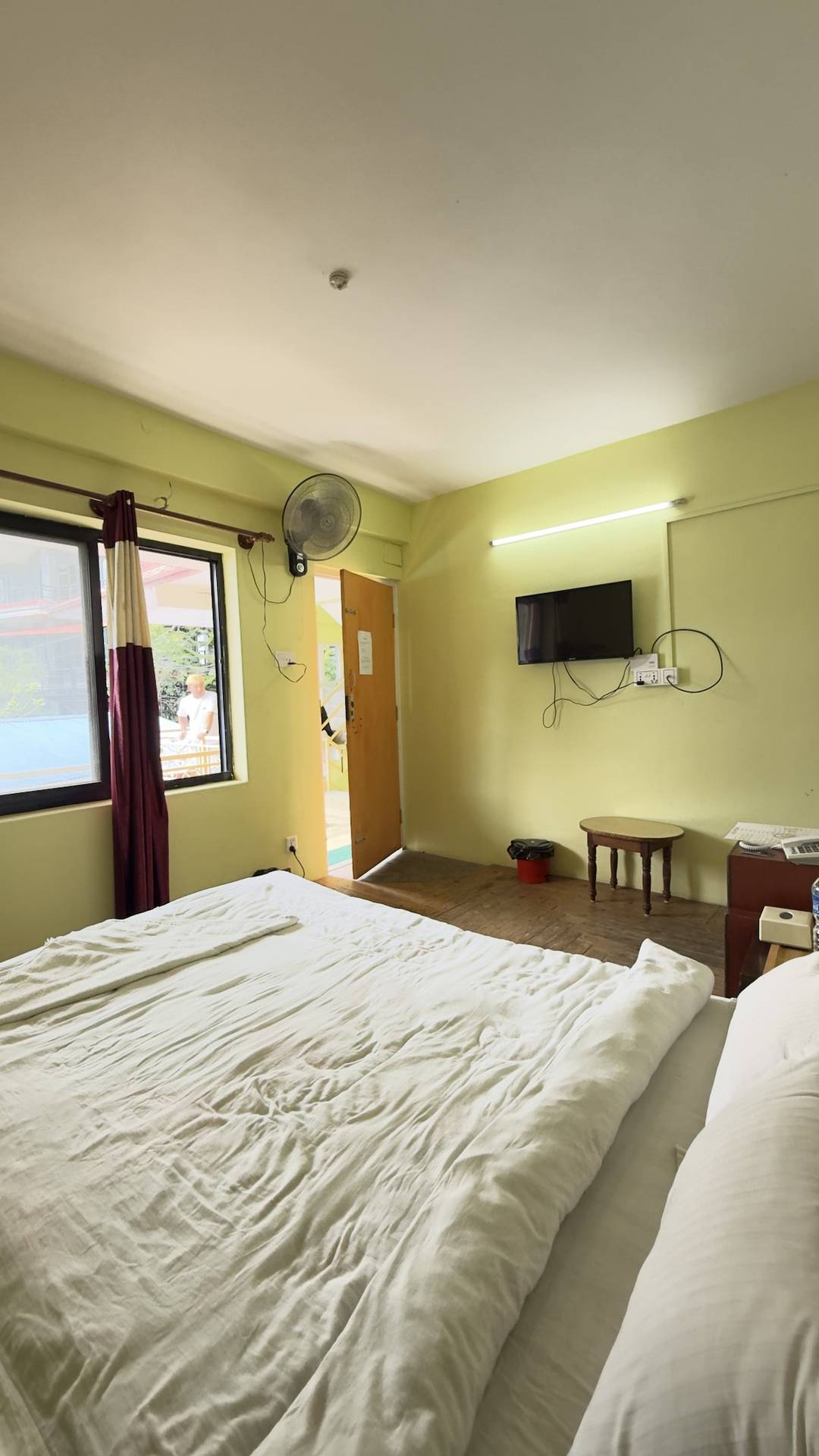 Clean & Spacious Room with bathroom attached — photo