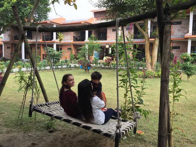Chautari Garden Resort, Sabreak}, Chitwan Natl Park