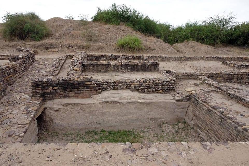 Ahmedabad: Dholavira & White Desert 3-Day Private Tour