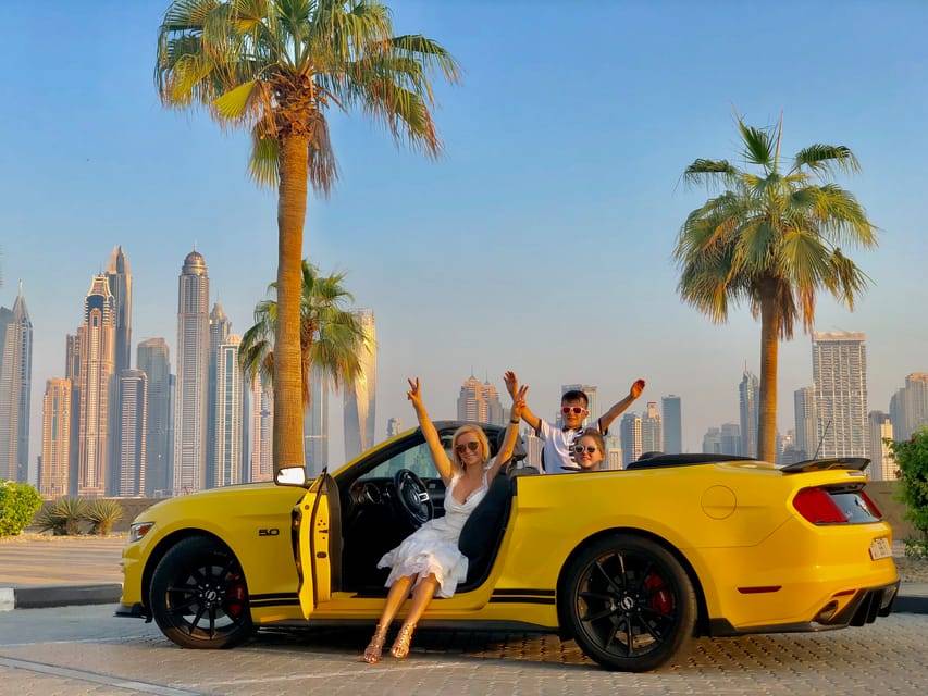 Dubai: Cabriolet Tour in a convertible Mustang or Camaro