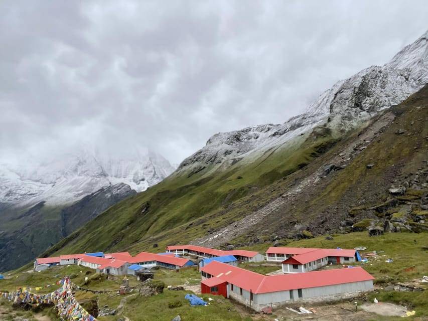 Annapurna Circuit Trek with Tilicho Lake – 16 Days
