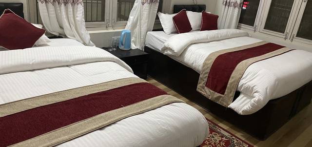 Seven Eleven Grocer — hotel in Sauraha