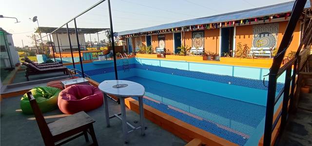Shivas Happies Colony — hotel in Sauraha