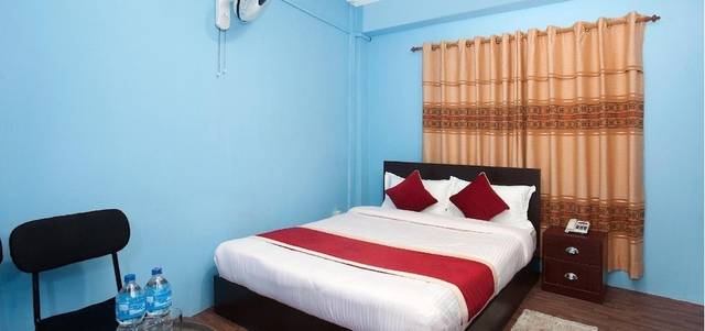 Hotel Crossroad and Restaurant — hotel in Kathmandu
