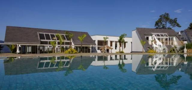 Himalayan Hideaway Resort Pokhara- The Centara Collection — hotel in Pokhara