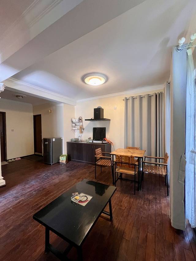 Apartment 05