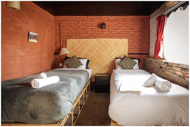 Large Plush room, Serviced Legacy Home of Patan