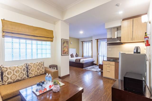 Studio with balcony no bathtub